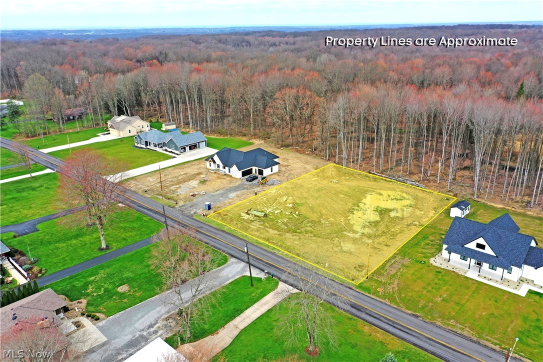 King Graves Road Northeast Warren, OH 44484 - Photo 1 of 16