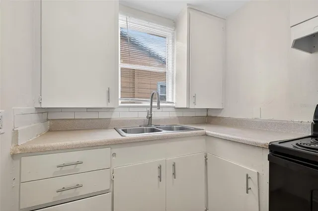 $260,000 | 4811 Fairfield Avenue South, St. Petersburg, FL 33711