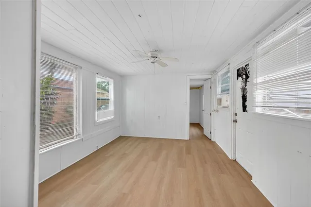 $260,000 | 4811 Fairfield Avenue South, St. Petersburg, FL 33711