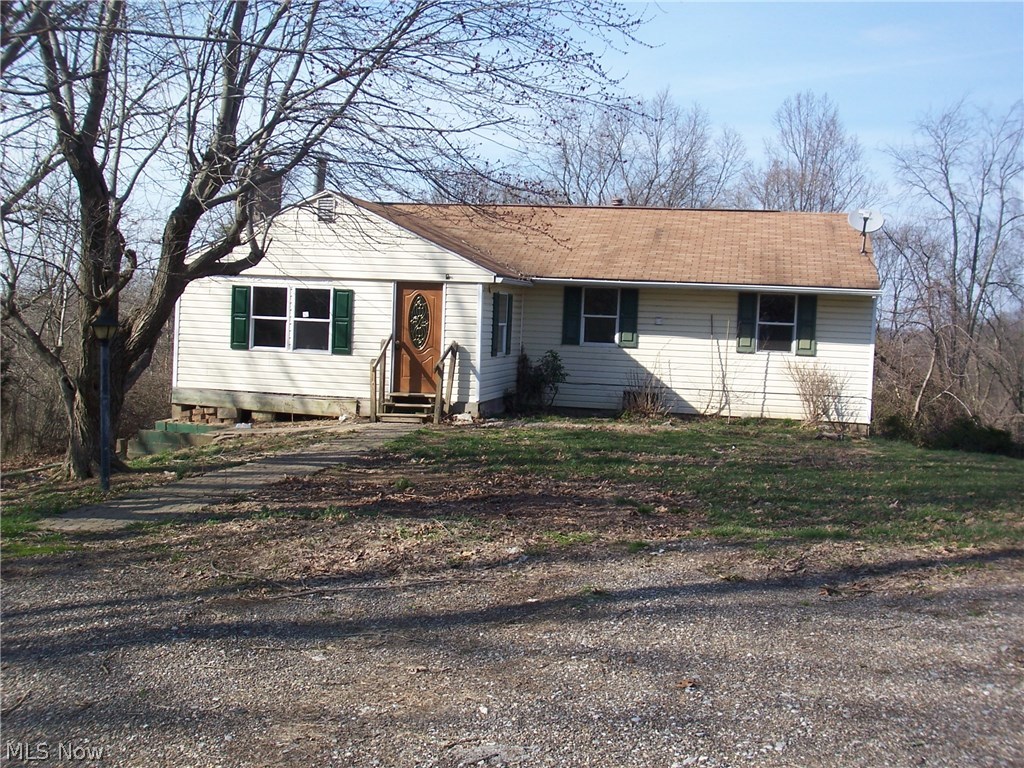 255 Tower Road Elizabeth, WV 26143 - Photo 1 of 20 Front
