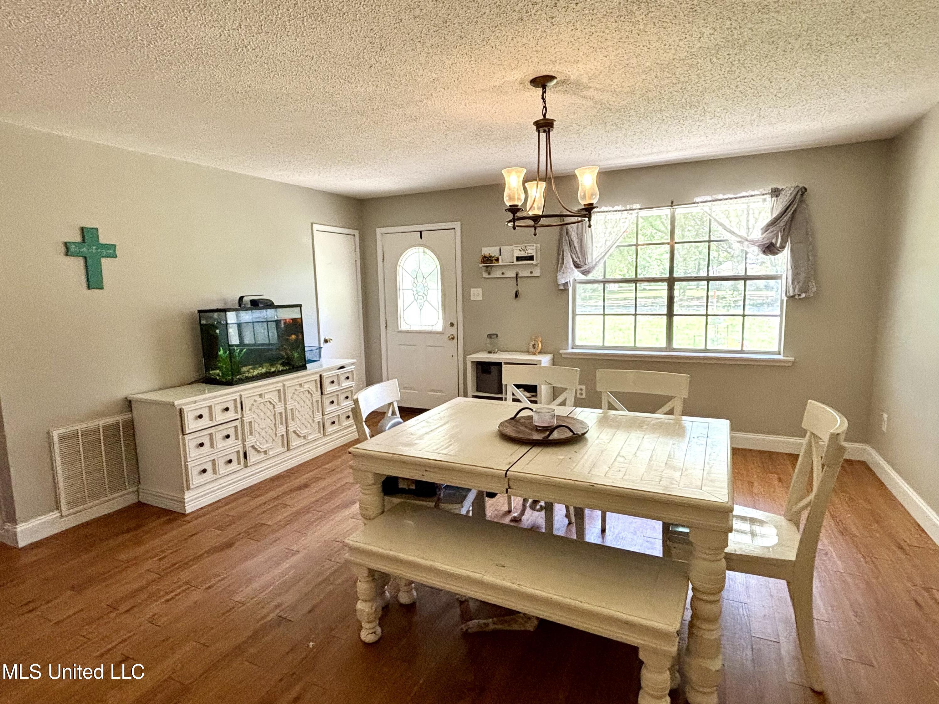 34 Justin Road Carriere, MS 39426 - Photo 5 of 21 IMG_5054