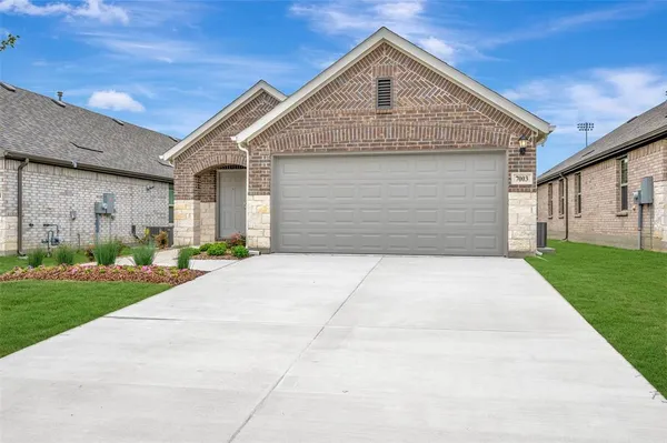 $287,990 | 7003 Butterfield Drive, Sanger, TX 76266