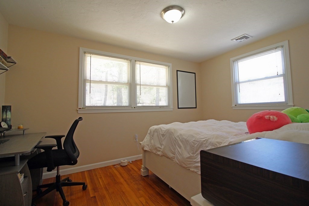 817 Concord Road Marlborough, MA 01752 - Photo 10 of 29 Gallery Image 10