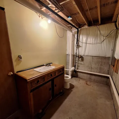 $225,000 | 261 High Street, Paris, ME 04281