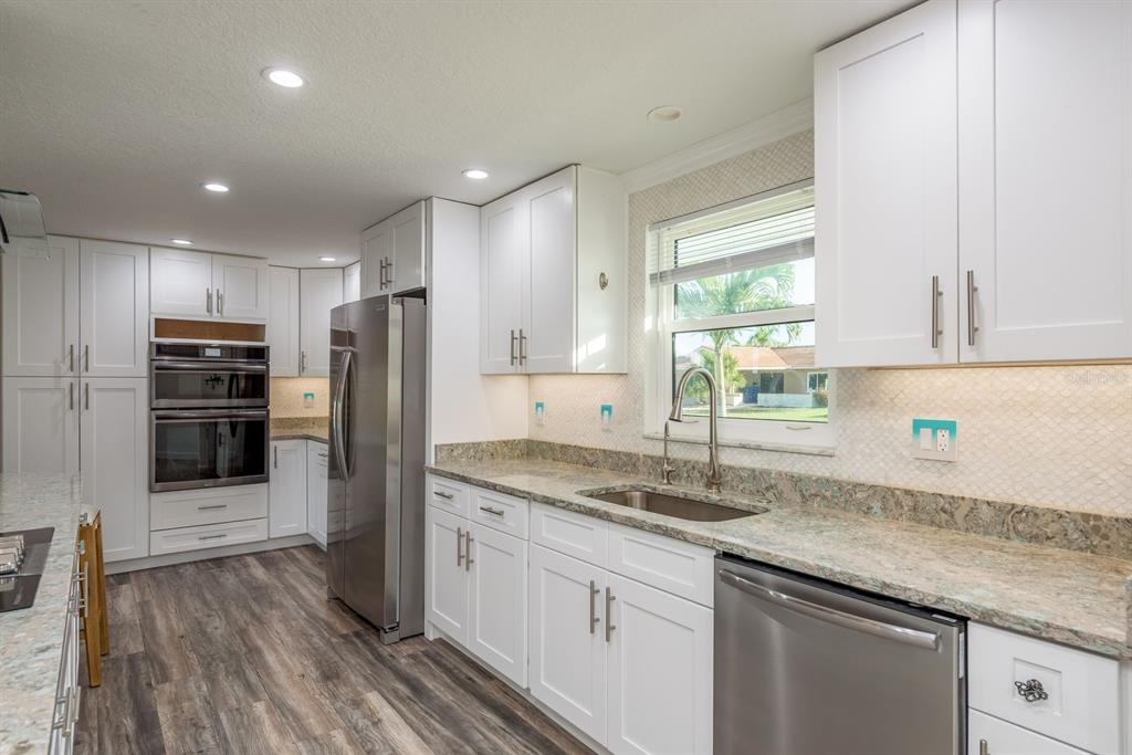 5009 Dory Drive New Port Richey, FL 34652 - Photo 13 of 62