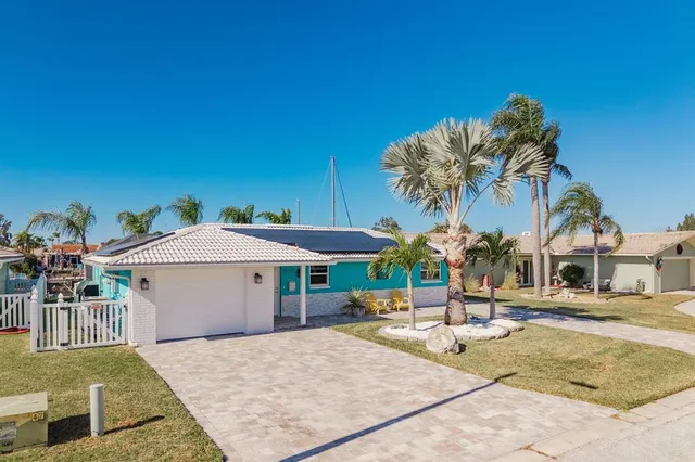 $724,900 | 5009 Dory Drive, New Port Richey, FL 34652