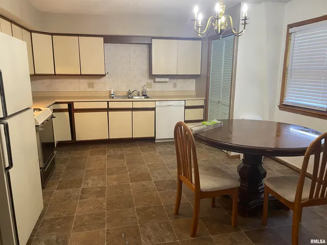 $189,000 | 11729 Kevin Lane, Carterville, IL 62918