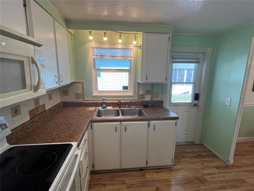 107 Roma Road Venice, FL 34285 - Photo 19 of 44