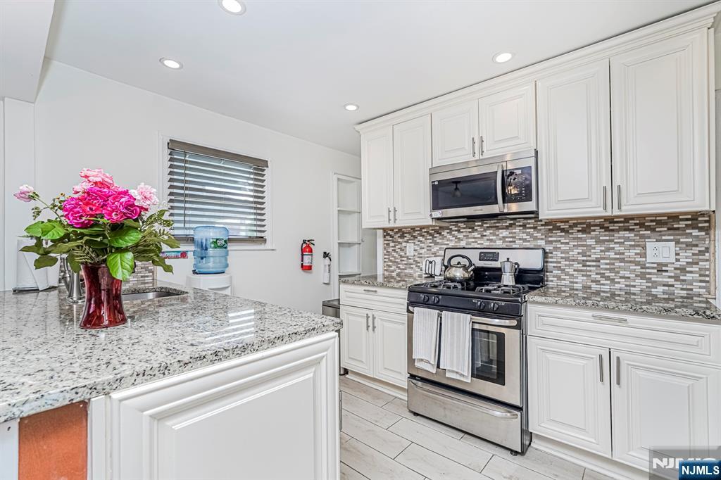 42 Long Valley Road Lodi, NJ 07644 - Photo 9 of 32