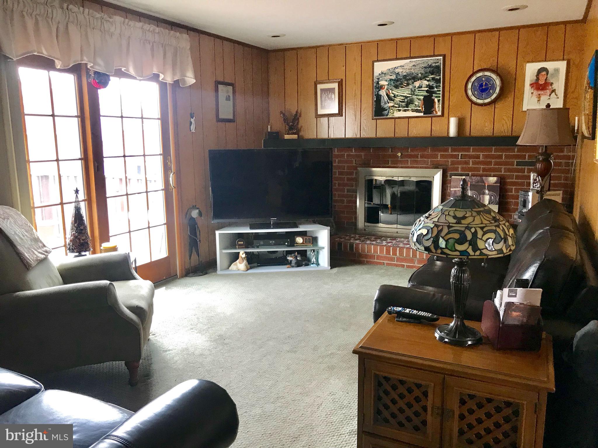 62 Hempstead Road Trenton, NJ 08610 - Photo 7 of 16 Family room