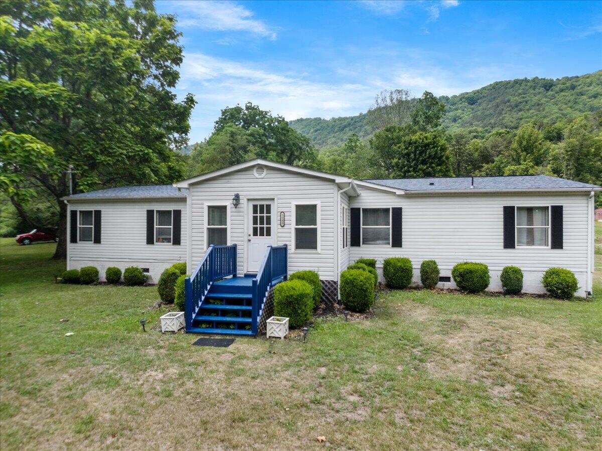5583 Bradshaw Road Salem, VA 24153 - Photo 2 of 51 02-DJI_20260630141822_0002_D