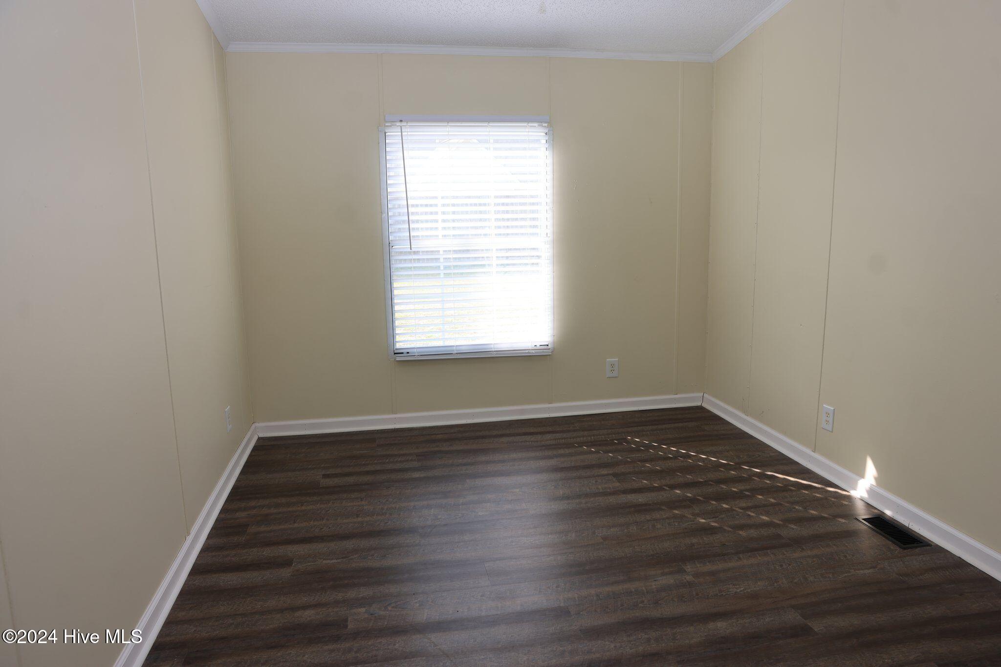 307 North Winchester Lane Hubert, NC 28539 - Photo 12 of 16 .