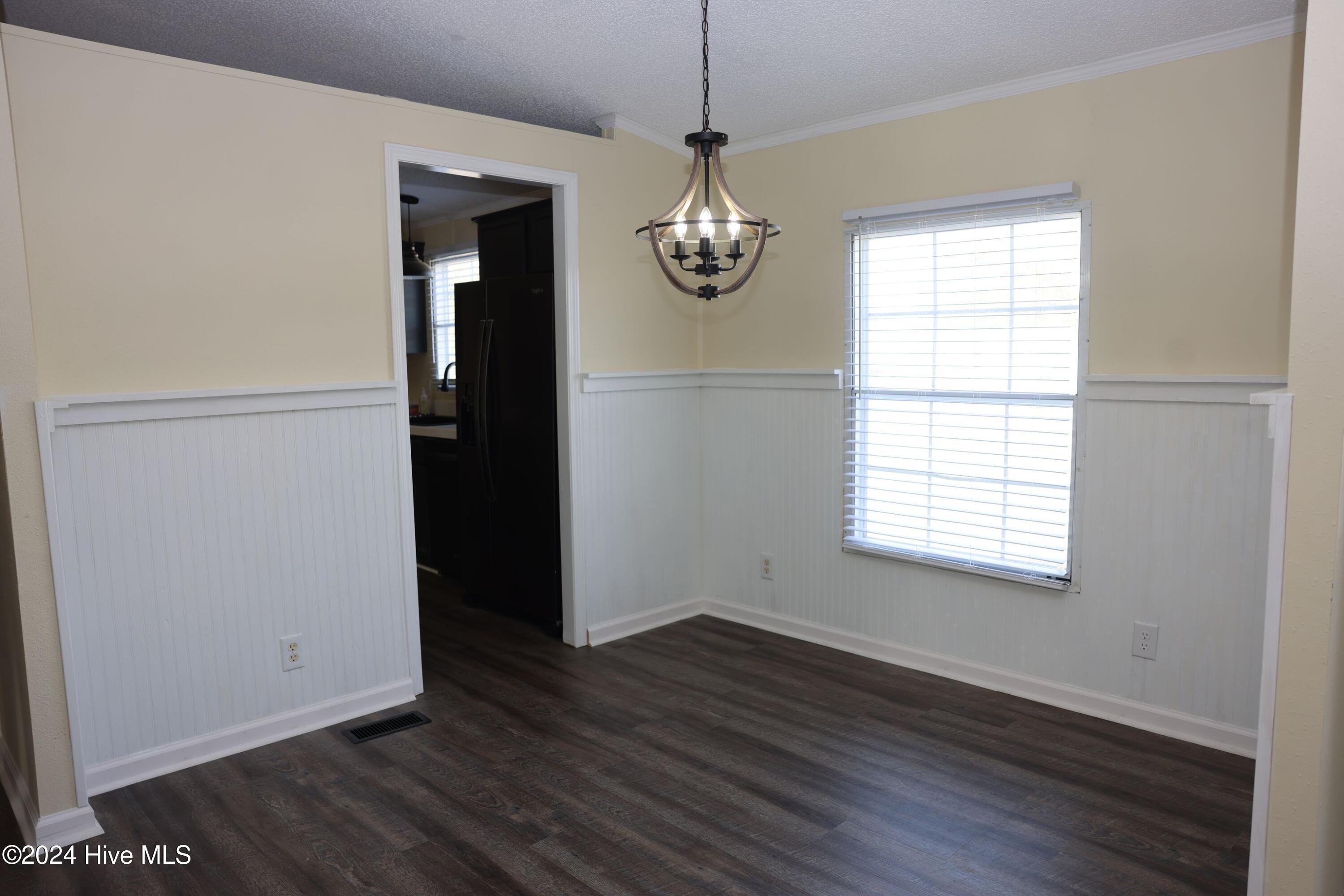 307 North Winchester Lane Hubert, NC 28539 - Photo 3 of 16 .