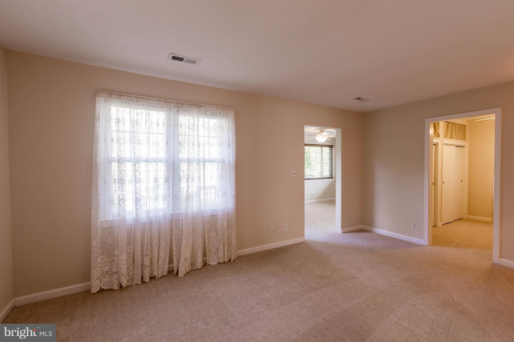 13382 Hill Road Newburg, MD 20664 - Photo 4 of 30 Living Room