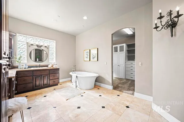 $2,399,000 | 3598 North Timber Ridge Lane, Eagle, ID 83616