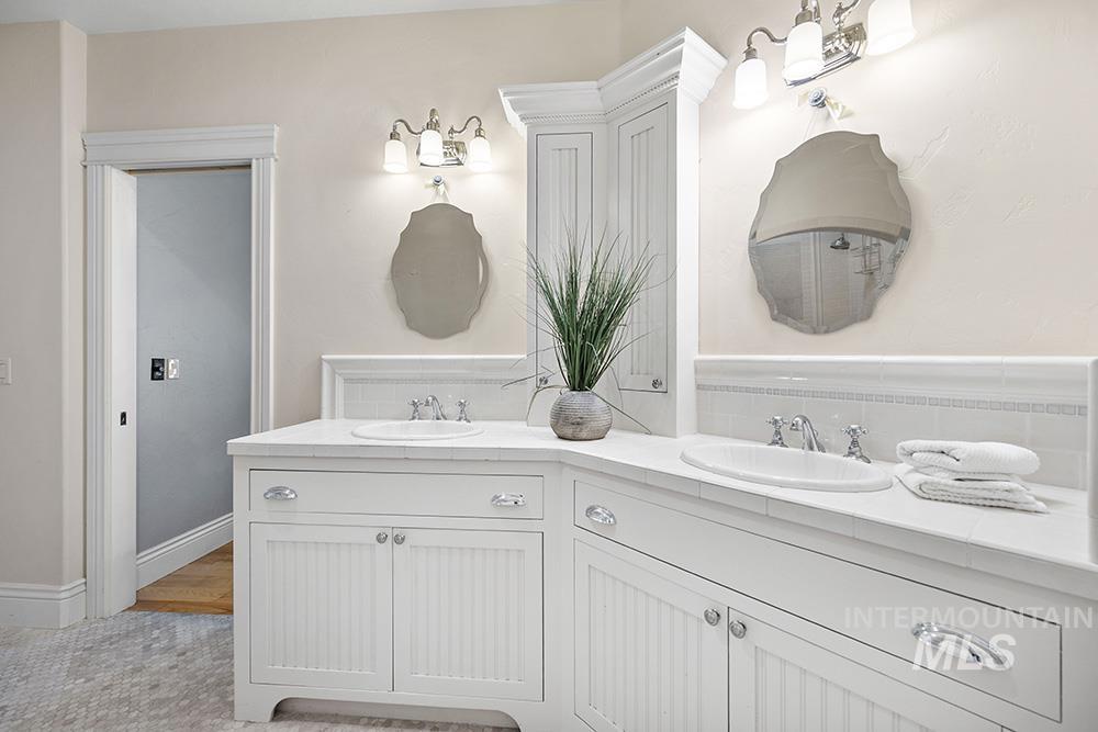 3598 North Timber Ridge Lane Eagle, ID 83616 - Photo 23 of 39