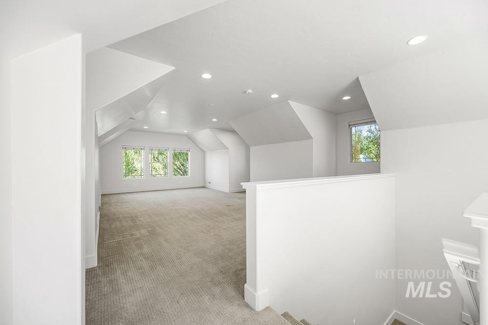 3598 North Timber Ridge Lane Eagle, ID 83616 - Photo 33 of 39