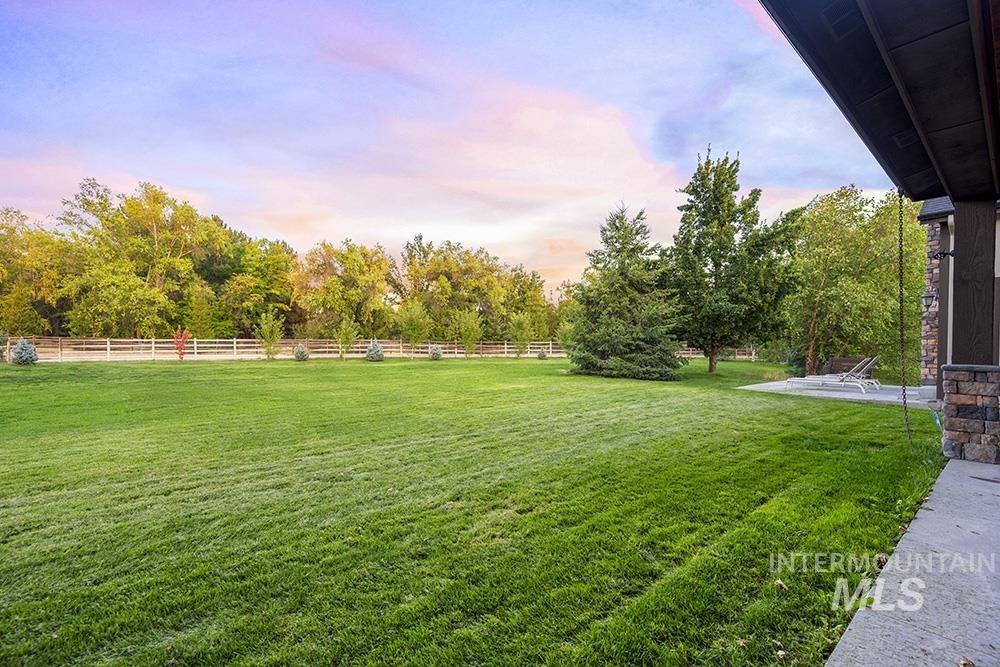 3598 North Timber Ridge Lane Eagle, ID 83616 - Photo 36 of 39