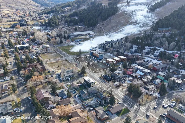 $16,000,000 | 100 West Snow King Avenue, Jackson, WY 83001