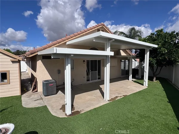 $2,400 | 27294 Family Circle, Menifee, CA 92586