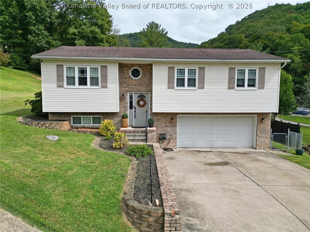 105 Hickory Road Glasgow, WV 25039 - Photo 1 of 49 Gallery Image 1