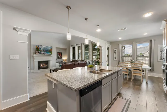 $625,000 | 148 Kit Fox Court, Montgomery, TX 77316