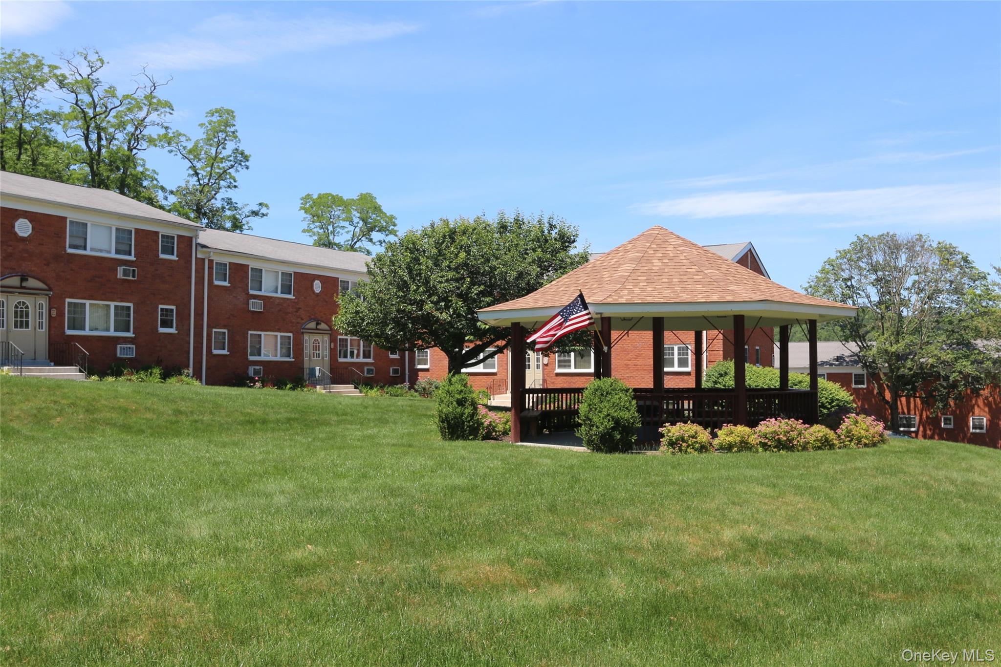 1879 Crompond Road, Unit E4 Peekskill, NY 10566 - Photo 14 of 17