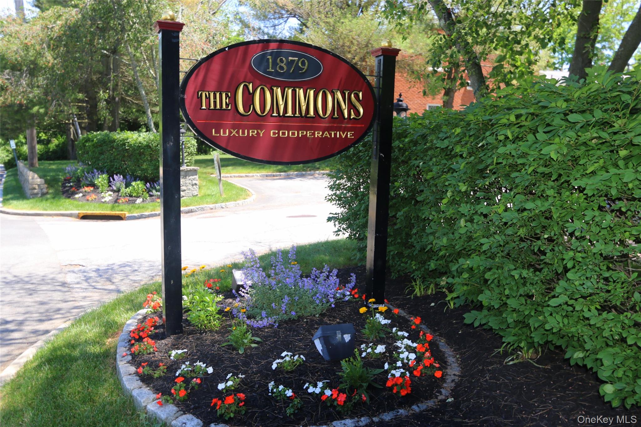 1879 Crompond Road, Unit E4 Peekskill, NY 10566 - Photo 3 of 17