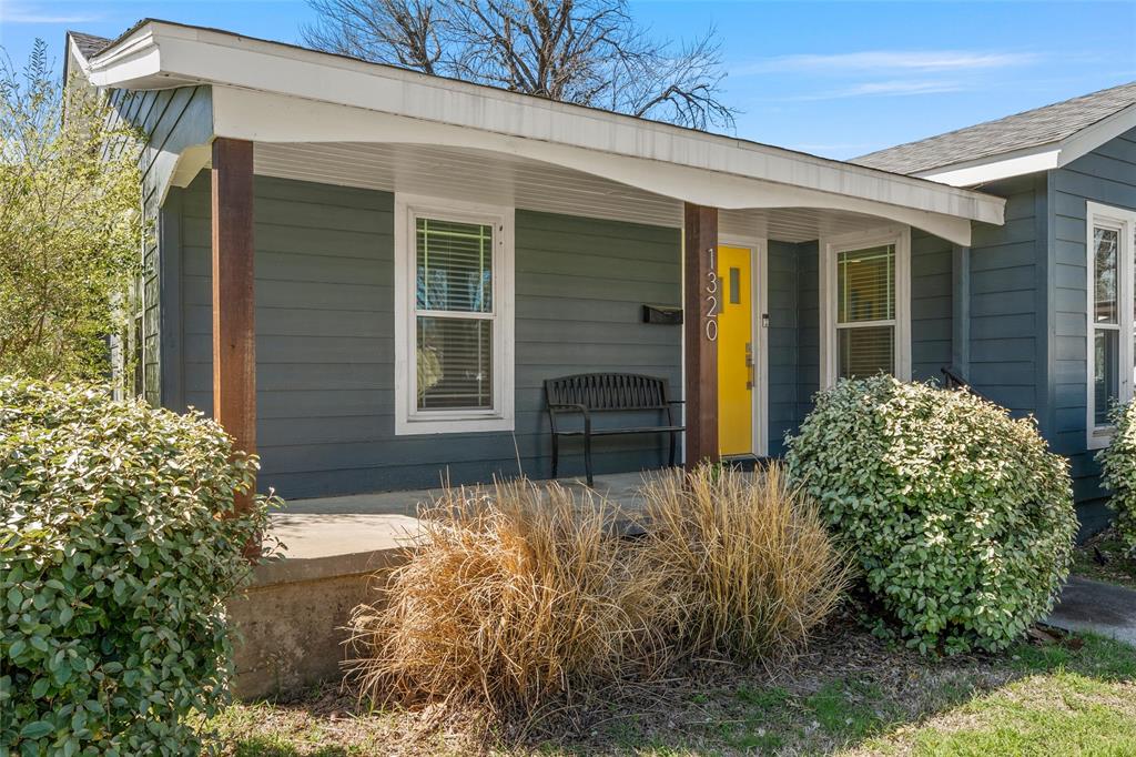 1320 Hillside Street Waco, TX 76710 - Photo 2 of 34