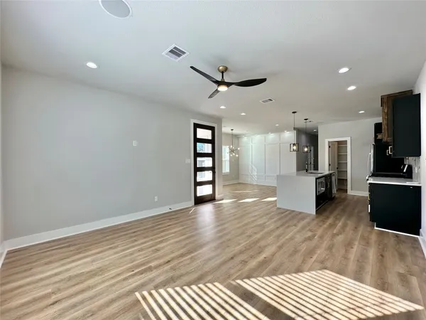 $2,000 | 2444 Carmel Street, Unit A, Houston, TX 77091