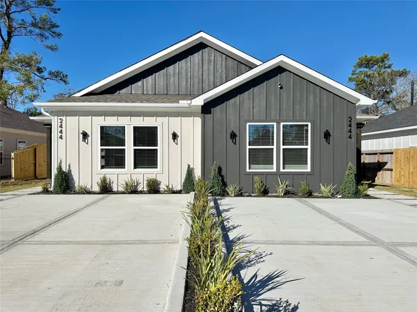 $2,000 | 2444 Carmel Street, Unit A, Houston, TX 77091