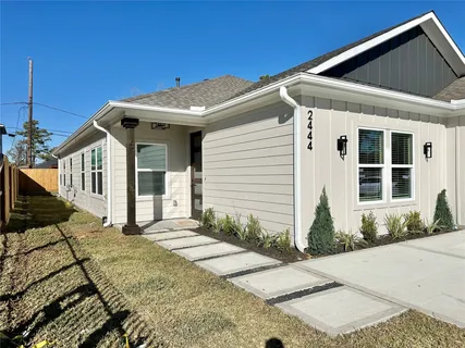 $2,000 | 2444 Carmel Street, Unit A, Houston, TX 77091