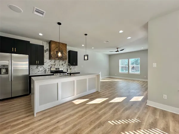 $2,000 | 2444 Carmel Street, Unit A, Houston, TX 77091