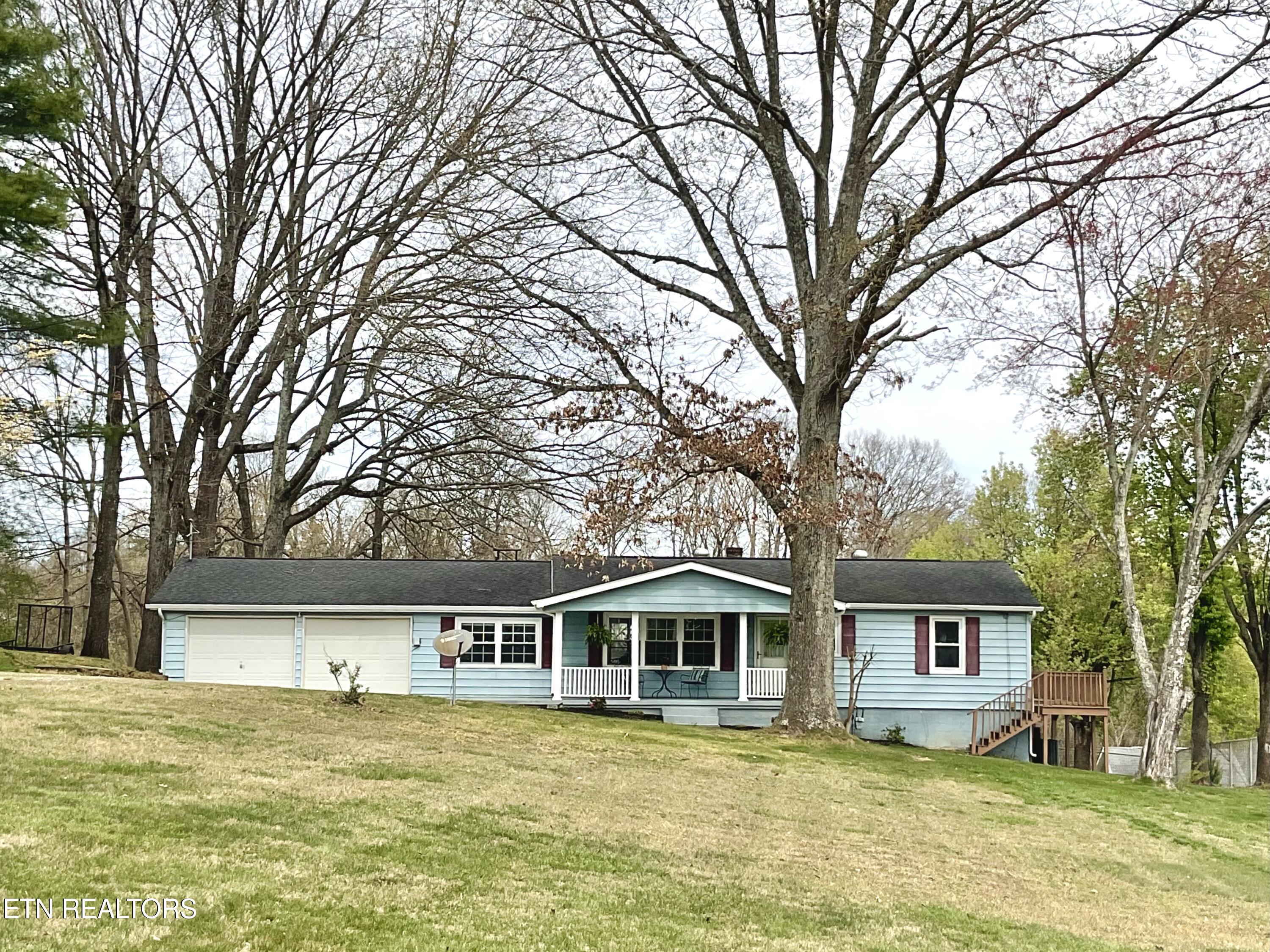 401 Beets Street Clinton, TN 37716 - Photo 29 of 30 One Level on almost an acre!