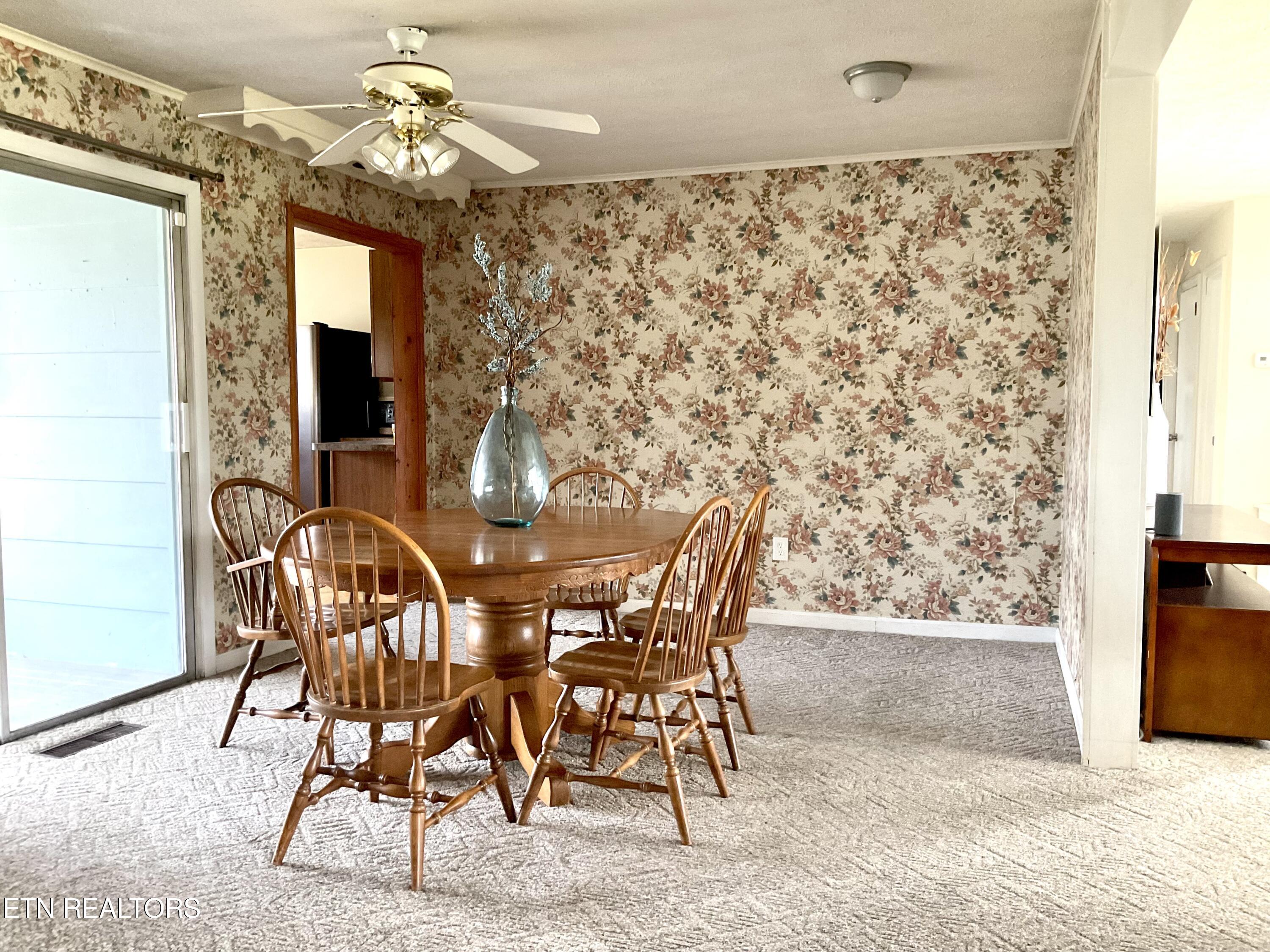 401 Beets Street Clinton, TN 37716 - Photo 5 of 30 Formal Dining Area