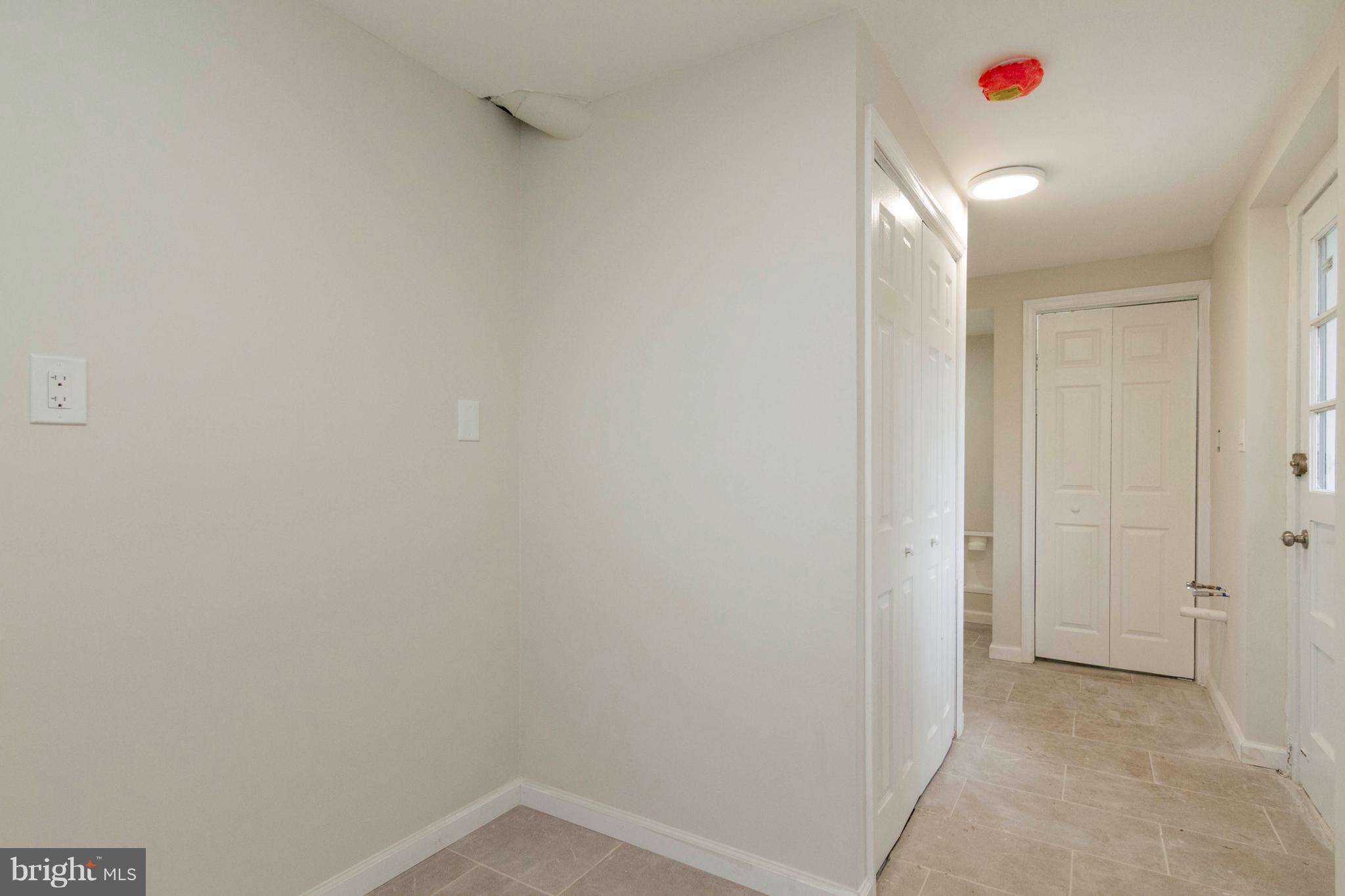 13405 Kingsman Road Woodbridge, VA 22193 - Photo 36 of 42 Laundry Room with Washer/Dryer Hookup