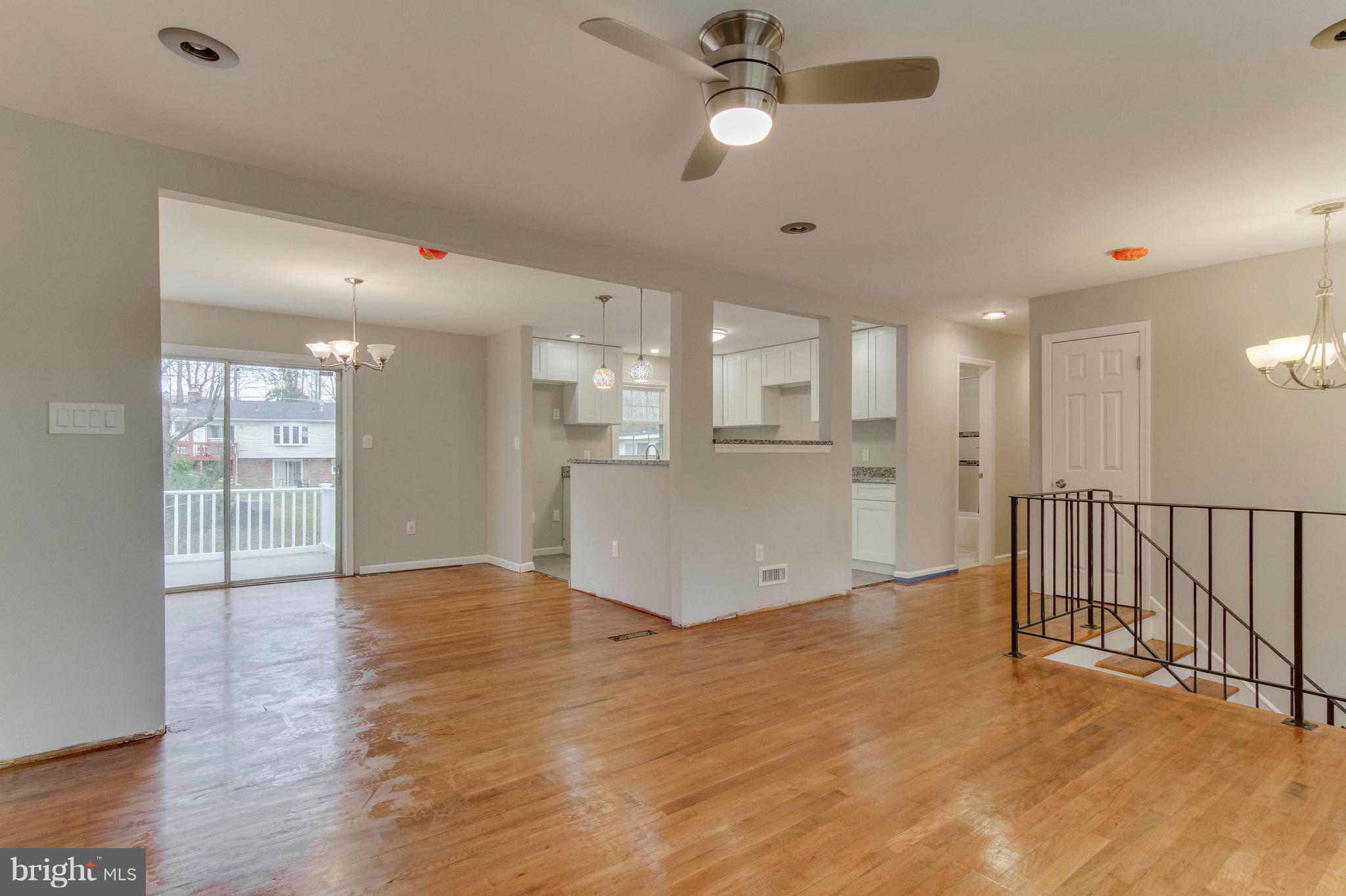 13405 Kingsman Road Woodbridge, VA 22193 - Photo 7 of 42 Living Room with New Lights