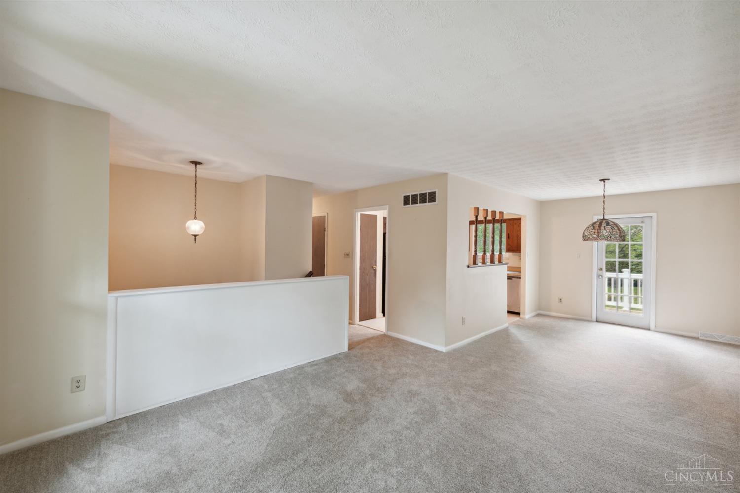 2978 Kleeman Road Cincinnati, OH 45211 - Photo 4 of 35 Gallery Image 4