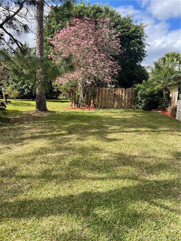 8552 Southwest 17th Avenue Stuart, FL 34997 - Photo 22 of 25 a view of a yard with a fountain