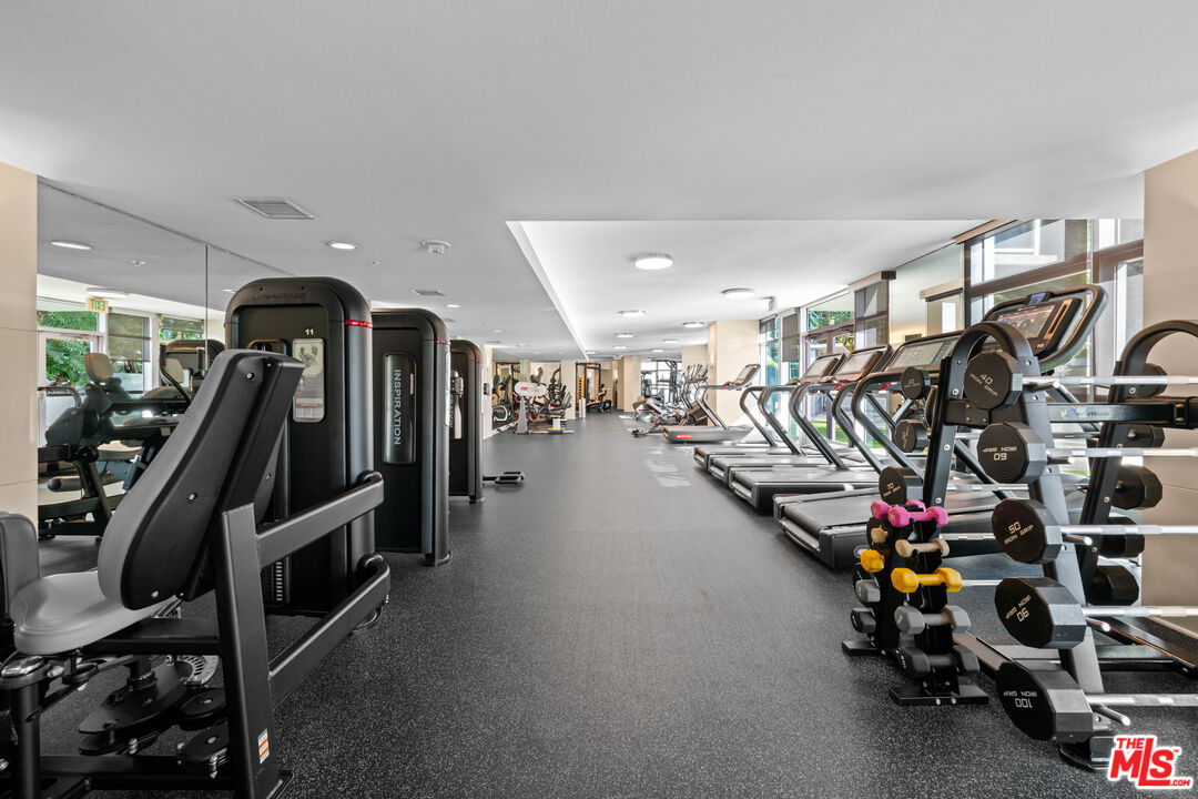 13700 Marina Pointe Drive, Unit 1007 Marina del Rey, CA 90292 - Photo 40 of 53 a view of a room with gym equipment