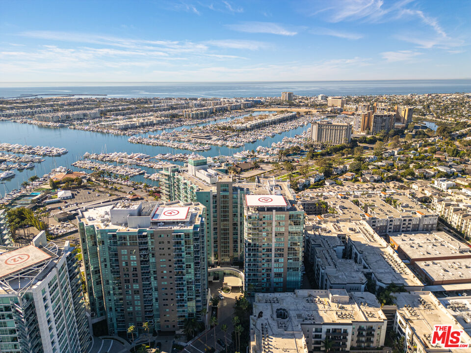 13700 Marina Pointe Drive, Unit 1007 Marina del Rey, CA 90292 - Photo 52 of 53 a view of a city