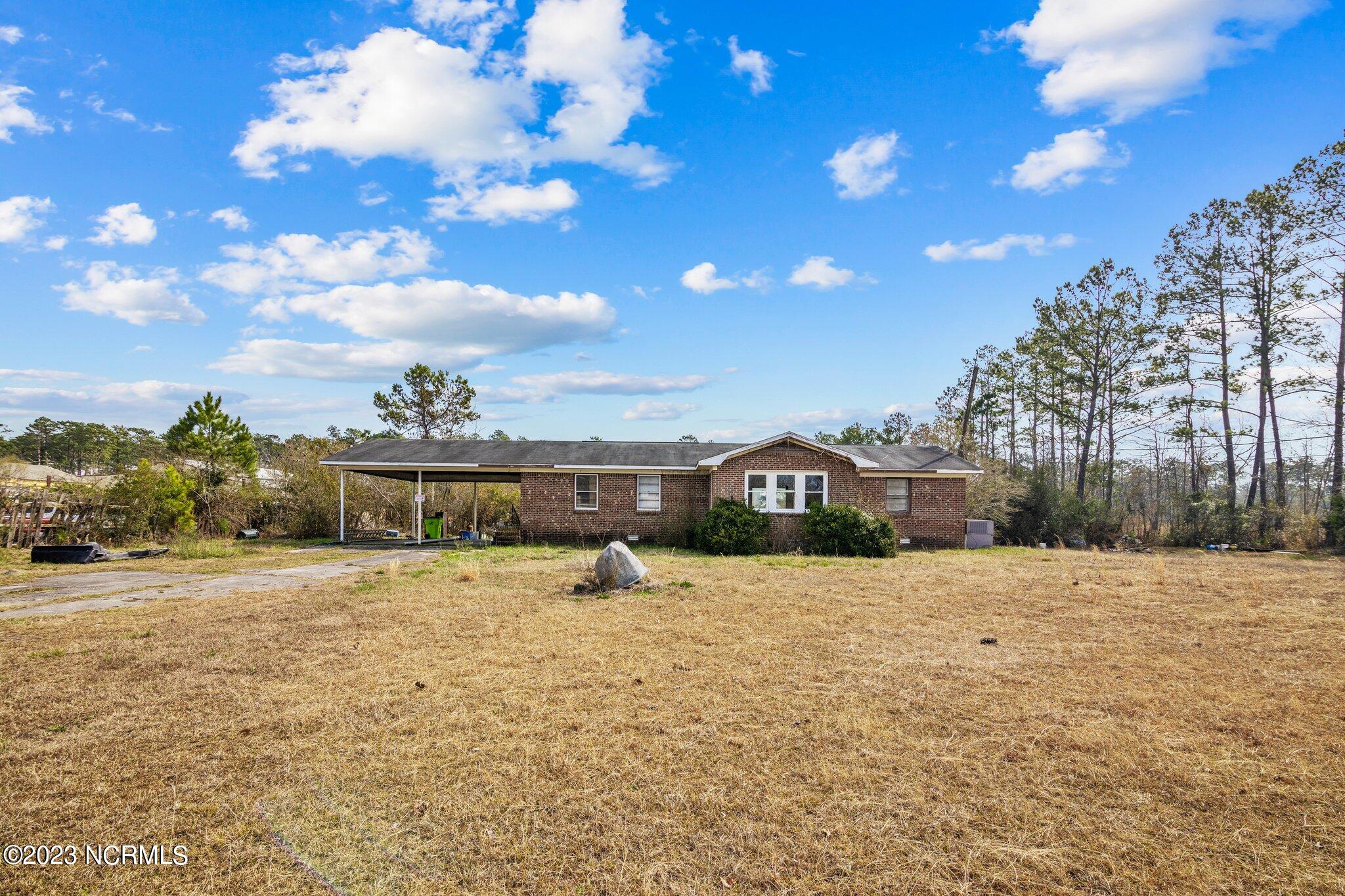 903 Lake Road Havelock, NC 28532 - Photo 1 of 27 Front of House