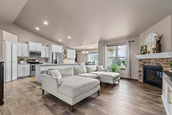 $440,000 | 3434 Tulip Trail, Appleton, WI 54913