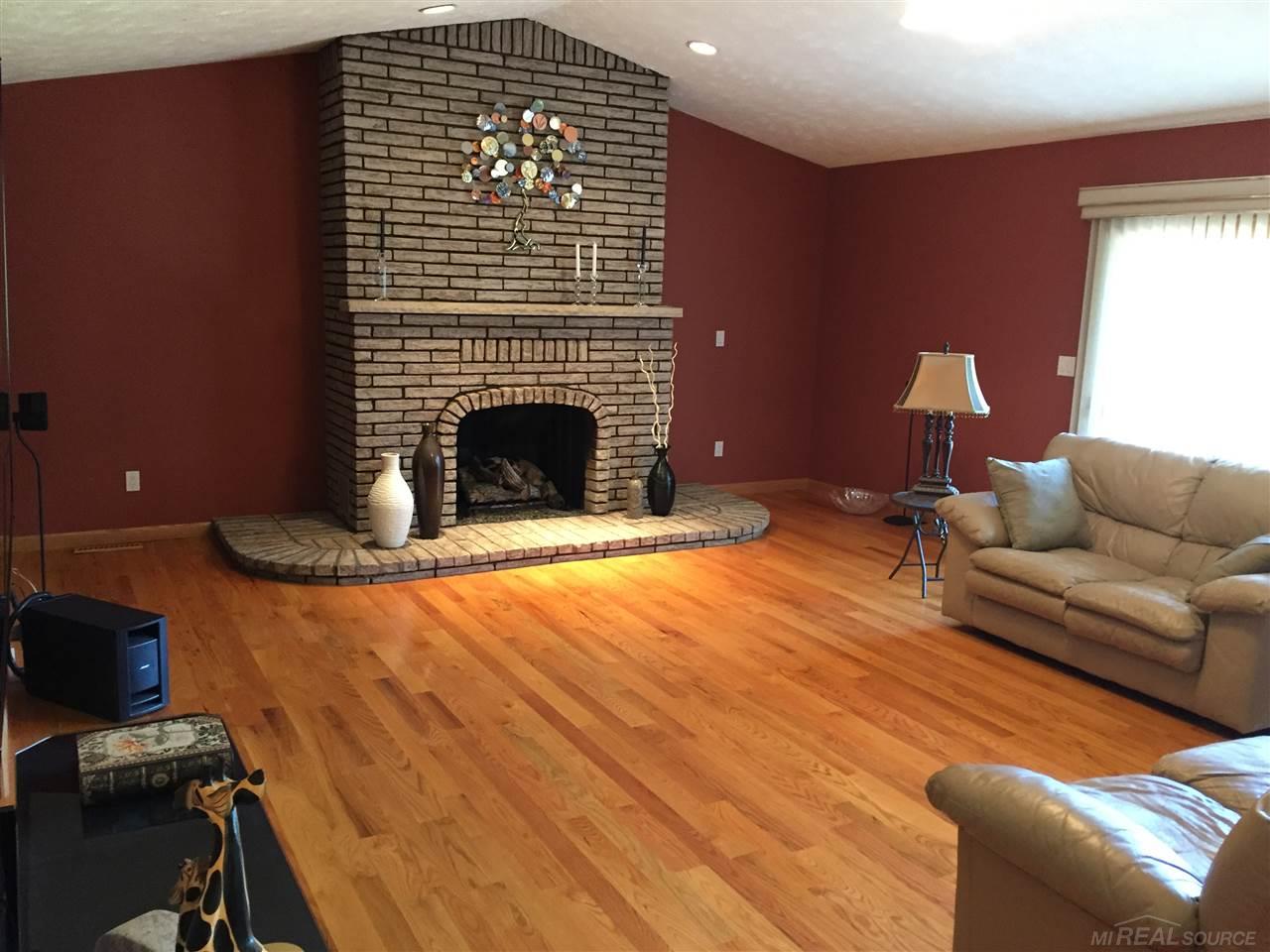 9670 Division Road Columbus, MI 48063 - Photo 4 of 30