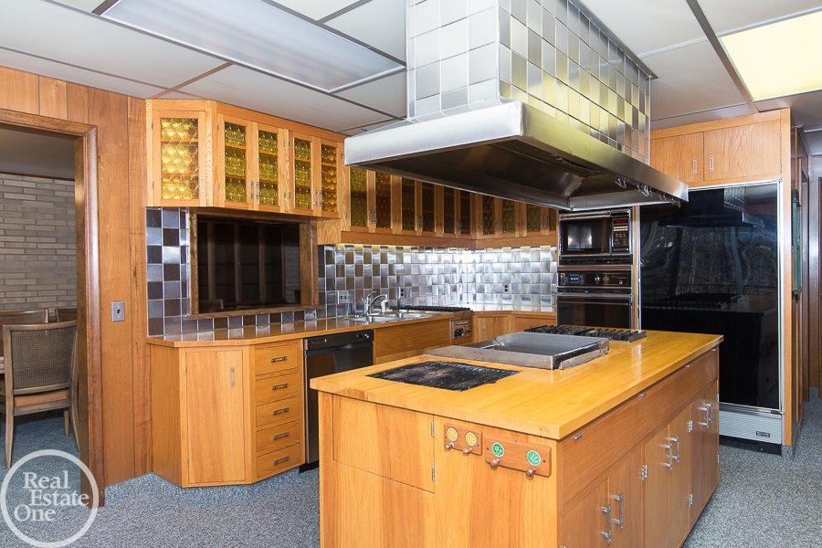 5820 North Rochester Road Rochester, MI 48306 - Photo 12 of 35