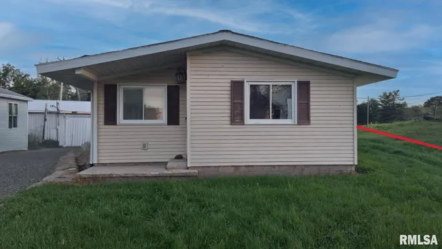 $14,900 | 1189 Washington Street, Lowpoint, IL 61545