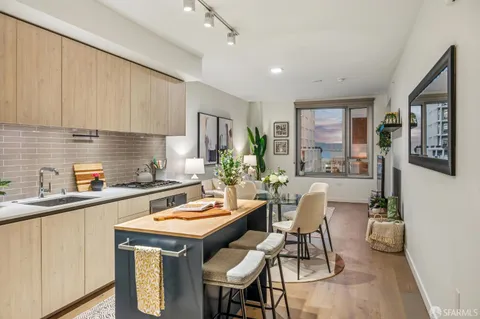 $1,029,000 | 1000 3rd Street, Unit 720, San Francisco, CA 94158