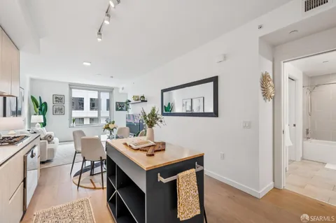 $1,029,000 | 1000 3rd Street, Unit 720, San Francisco, CA 94158