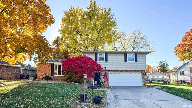 $240,000 | 7103 North Manning Drive, Peoria, IL 61614