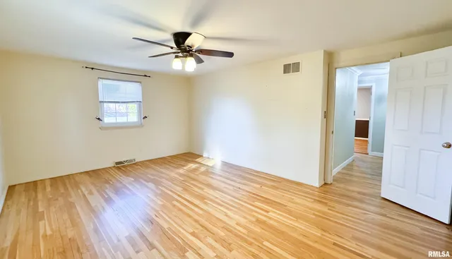 $240,000 | 7103 North Manning Drive, Peoria, IL 61614